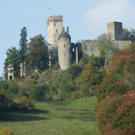 In Eifel Near Mountain Trails 別荘 Hinterhausen